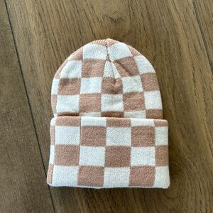 NEWBORN CHECKERED BEANIE